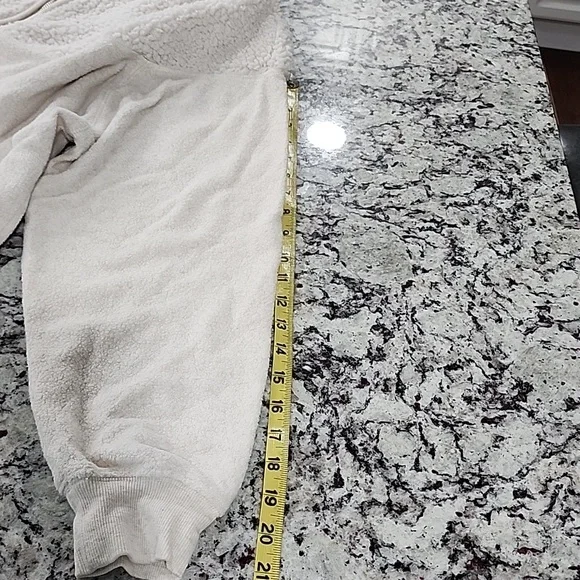 Aerie Cozy Hometown Holiday Sherpa 1/4 Zip Pullover Sweatshirt. Cream. Small. - Picture 10 of 12